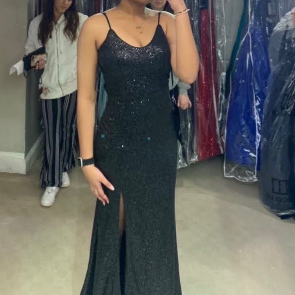 Gorgeous sparkly black prom dress